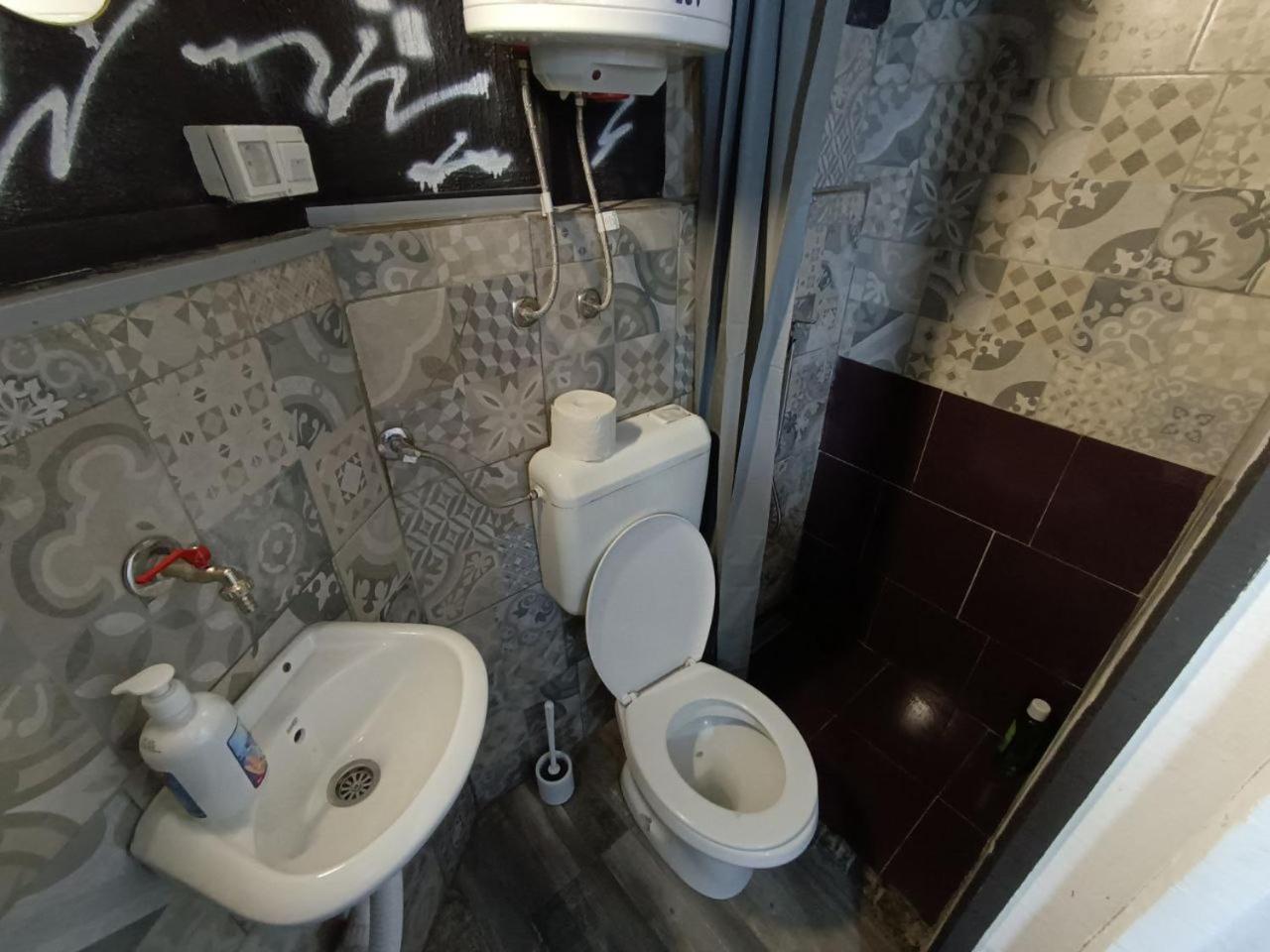 Papagajka Art And Fun Daire Saraybosna Dış mekan fotoğraf